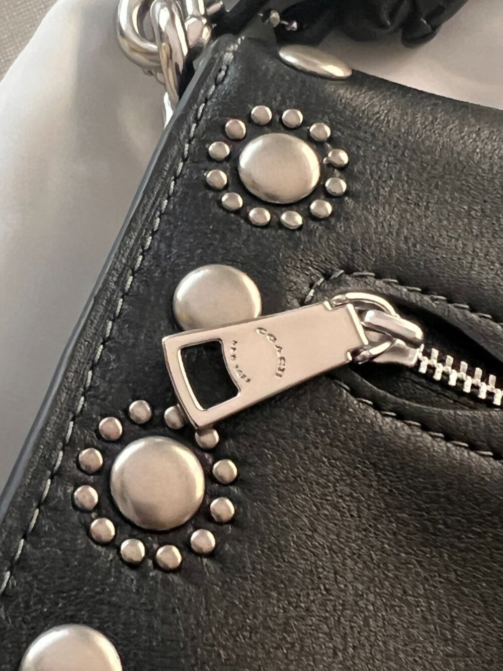 Coach Tabby Shoulder Bag 26 With Western Rivets - Picture 5 of 11